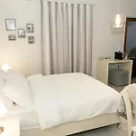 بيت ضيافة Shalom Luxury Kondilaki 4*