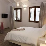 بيت ضيافة Shalom Luxury Kondilaki 4*