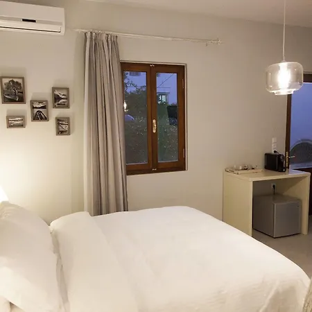 Shalom Luxury Kondilaki Pensionat 4*